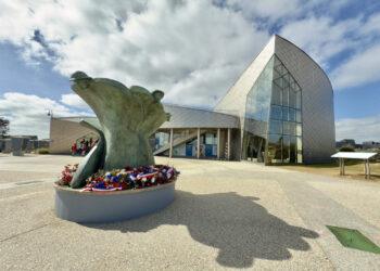 Juno Beach, Hommage aux 45 000 canadiens